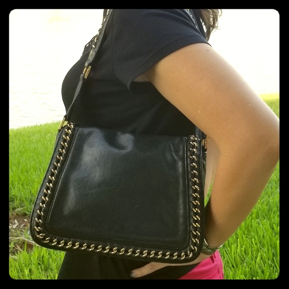 Tory Burch Handbags - Authentic Tory Burch Hobo/ Shoulder Leather Bag